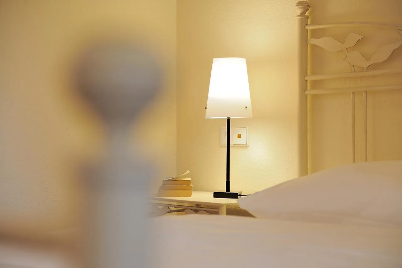 Schlafgut - Hotel im Werkhof Superior Hannover 3*,